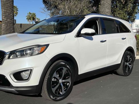 Used 2017 Kia Sorento EX w/ EX Advanced Touring Package image 46