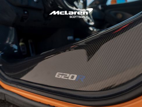 Used 2020 McLaren 620R image 39
