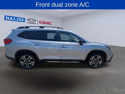 Used 2025 Subaru Ascent Touring AWD/4WD image 8