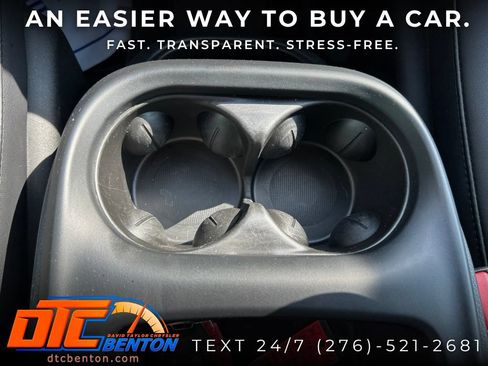 Used 2025 Chrysler Pacifica Select FWD image 24