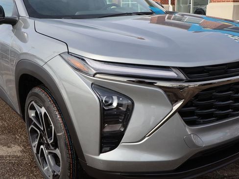 New 2026 Chevrolet Trax RS w/ Sunroof Package image 3
