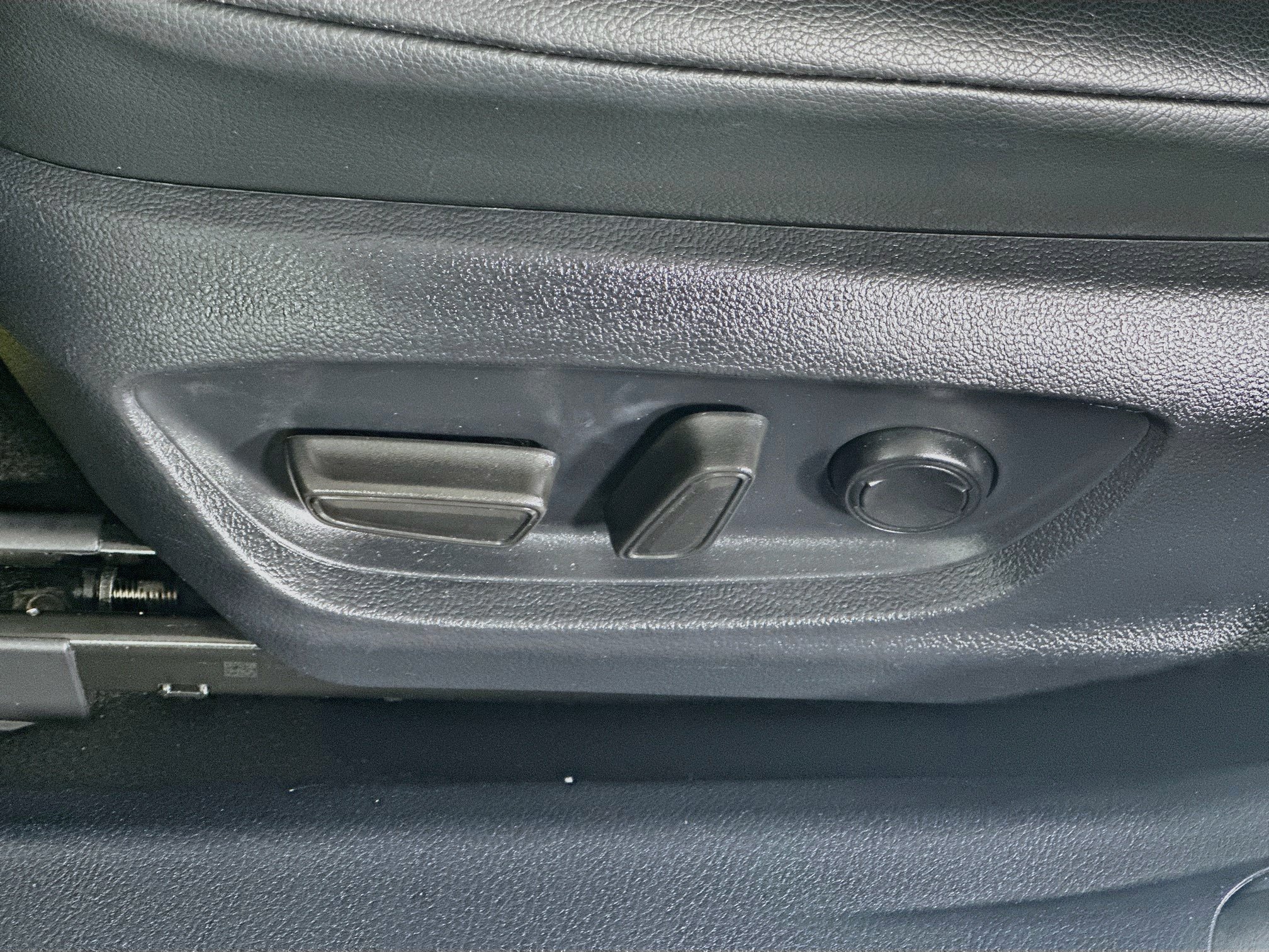 Used 2024 Toyota Camry SE FWD image 13