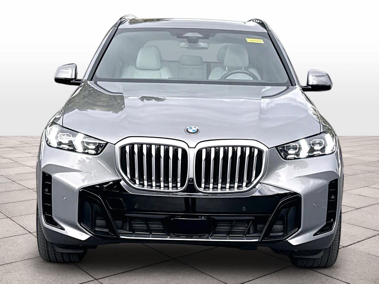 Used 2026 BMW X5 xDrive40i w/ M Sport Package AWD/4WD image 2