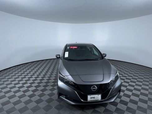 Certified 2025 Nissan Leaf S FWD image 3
