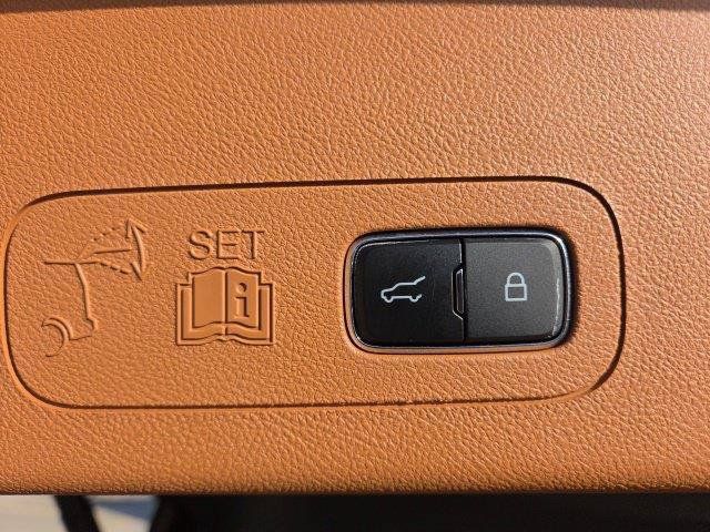 Used 2023 Lincoln Aviator Black Label AWD/4WD image 28
