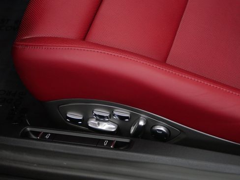 Used 2019 Porsche 911 Turbo S image 25