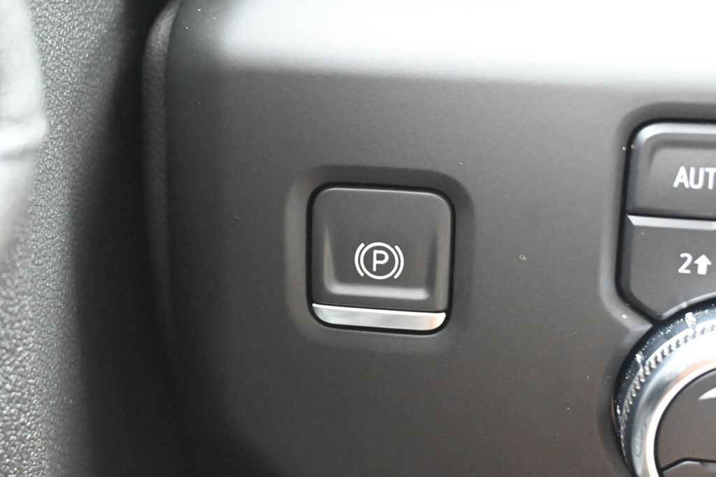 Used 2024 GMC Sierra 2500 AT4 w/ AT4 Premium Plus Package AWD/4WD image 26