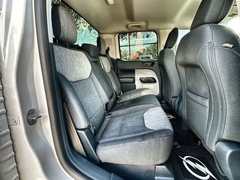 Used 2023 Ford Maverick XLT image 19