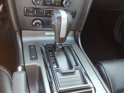 Used 2013 Ford Mustang Premium image 8