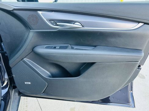 Used 2018 Cadillac XT5 Luxury w/ Driver Awareness Package image 33