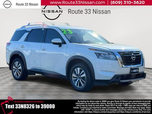 Used 2023 Nissan Pathfinder SL image 1
