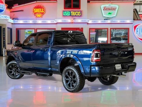 Used 2021 RAM 2500 Laramie w/ Night Edition AWD/4WD image 4