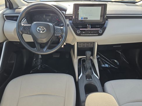 Used 2024 Toyota Corolla Cross L image 14