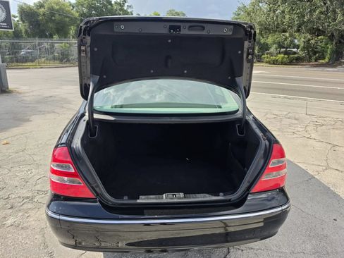 Used 2005 Mercedes-Benz E 320 Sedan w/ Sunroof Pkg image 5