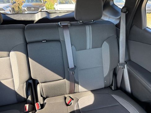 Used 2025 Chevrolet Blazer LT image 37