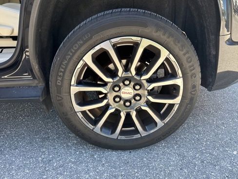 Used 2020 GMC Acadia Denali image 14