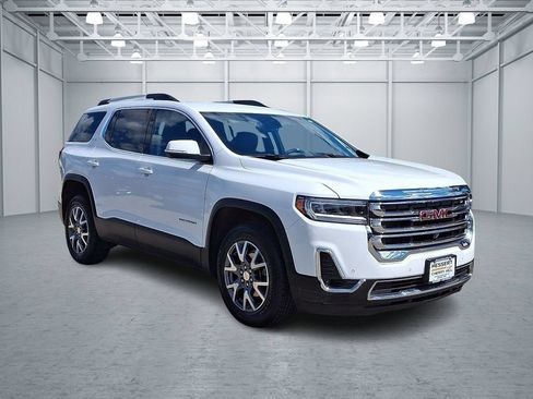 Certified 2023 GMC Acadia SLT w/ Technology Package AWD/4WD image 4