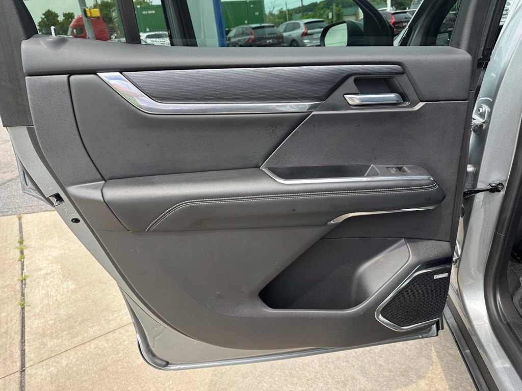 Used 2026 GMC Acadia Elevation w/ LPO, Floor Liner Package AWD/4WD image 36