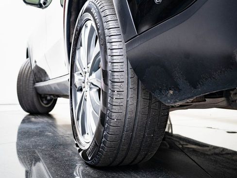 Used 2020 Mercedes-Benz GLE 350 4MATIC image 38