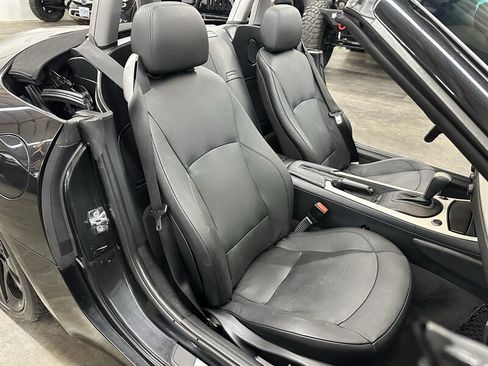 Used 2005 BMW Z4 3.0i RWD image 26