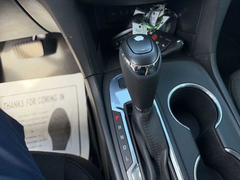 Used 2019 Chevrolet Equinox LT FWD image 20