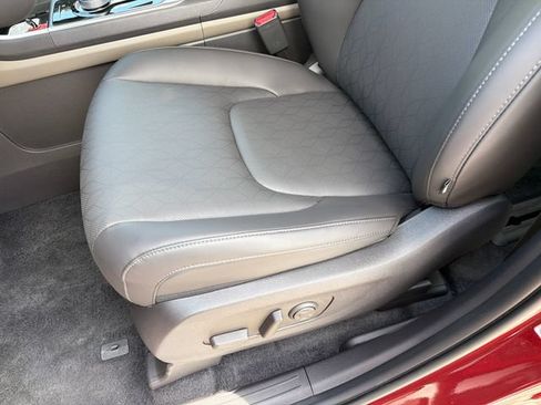 New 2026 Kia Carnival EX FWD image 18
