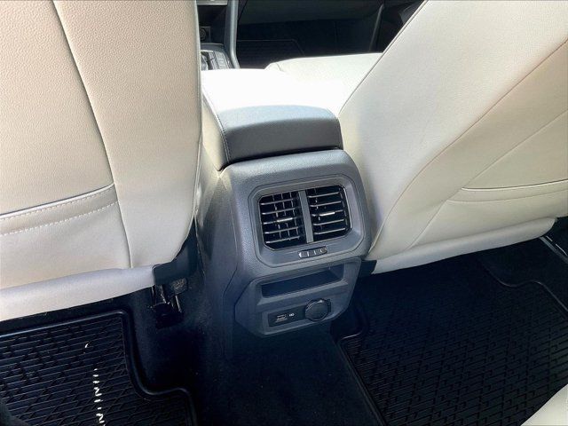 Used 2020 Volkswagen Tiguan SE R-Line FWD image 20