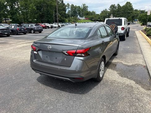 Used 2025 Nissan Versa S w/ Trunk Package FWD image 2