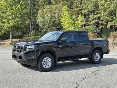 New 2026 Nissan Frontier S image 3