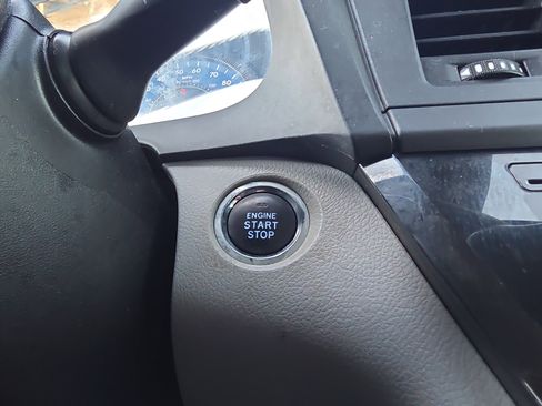 Used 2018 Toyota Sienna XLE Premium image 17