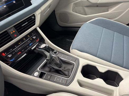 New 2026 Volkswagen Jetta SE image 18