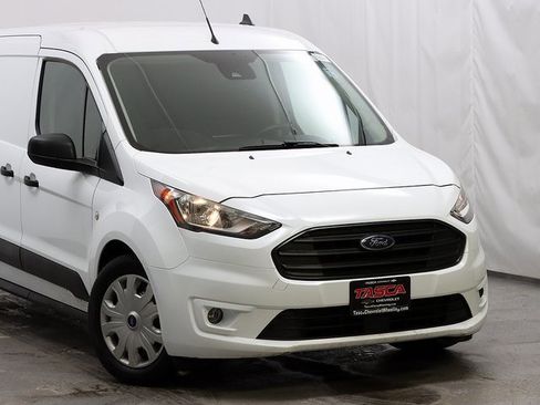 Used 2022 Ford Transit Connect XLT image 2