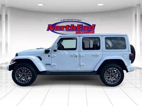 Used 2024 Jeep Wrangler High Altitude AWD/4WD image 6