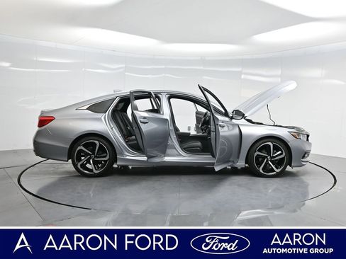 Used 2020 Honda Accord Sport image 3
