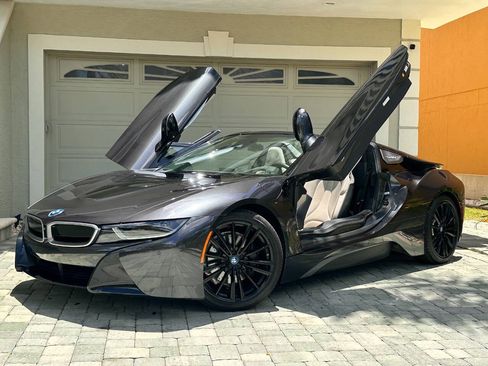 Used 2019 BMW i8 Roadster AWD/4WD image 1