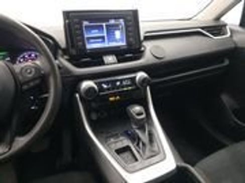 Used 2022 Toyota RAV4 LE FWD image 9