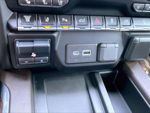 Used 2020 GMC Sierra 2500 Denali w/ Denali Ultimate Package image 33