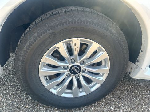 Used 2024 Nissan Armada SV AWD/4WD image 8