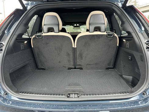 New 2026 Volvo XC90 B6 Plus w/ Protection Package image 14