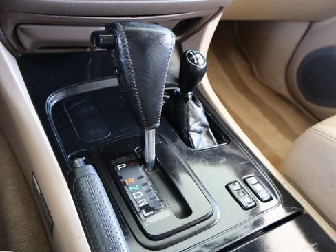 Used 2000 Toyota Land Cruiser image 45