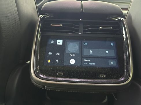 Used 2023 Rivian R1S Adventure image 30