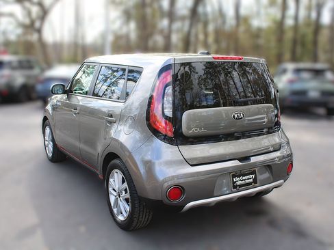 Certified 2018 Kia Soul + image 7