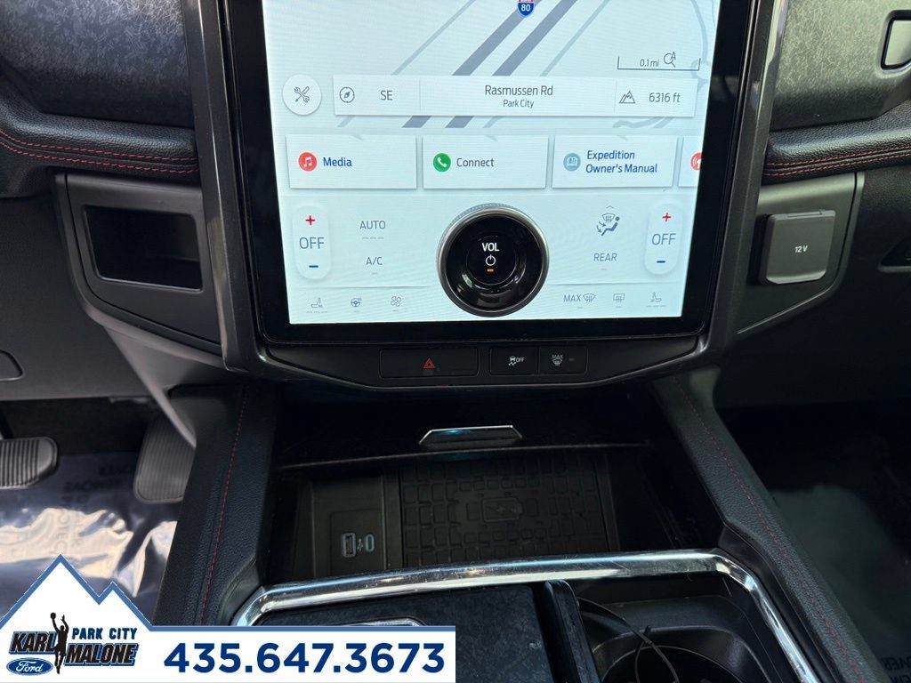 Used 2022 Ford Expedition Max Limited AWD/4WD image 22