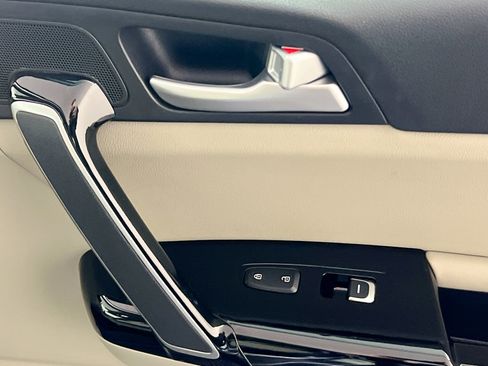 Used 2022 Kia Sportage EX image 32