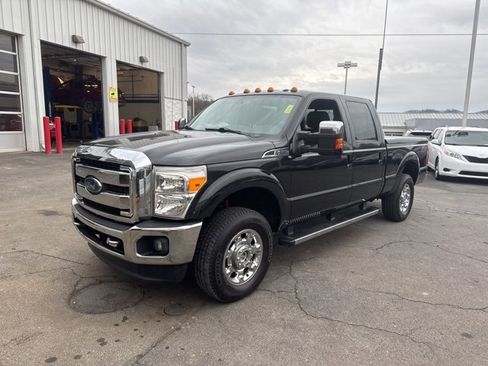 Used 2013 Ford F250 Lariat w/ Chrome Pkg image 4