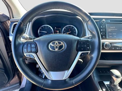 Used 2019 Toyota Highlander Limited AWD/4WD image 11
