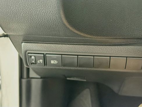 Used 2025 Toyota Corolla LE FWD image 17