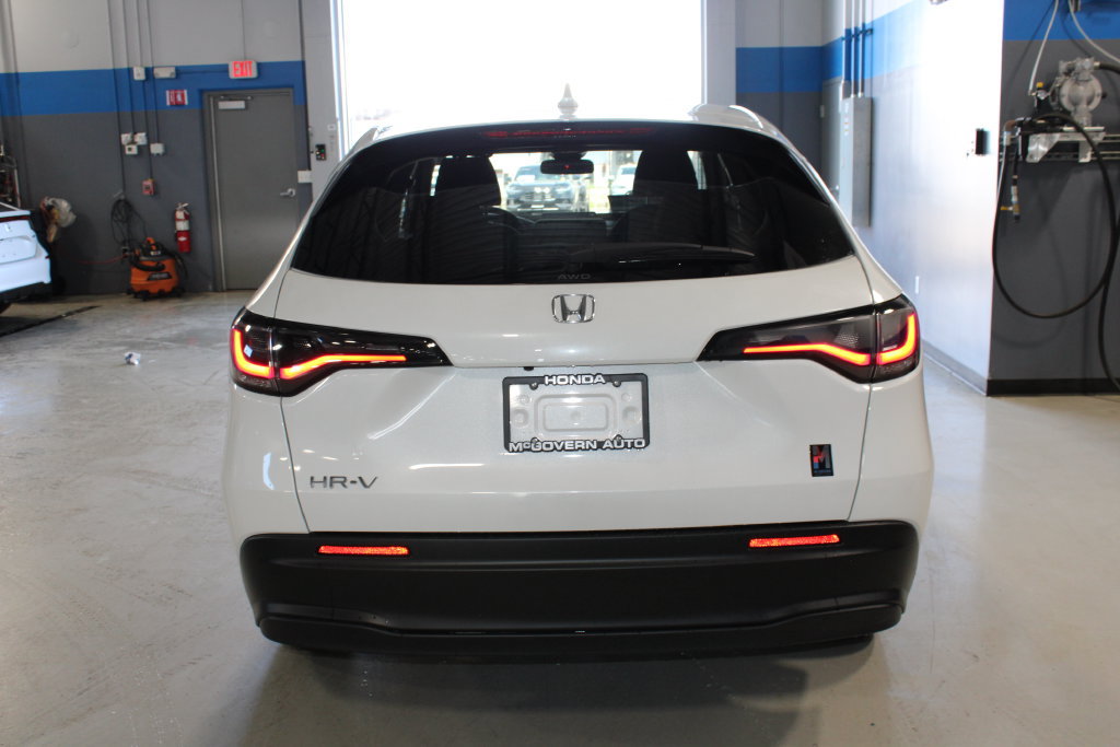 New 2027 Honda HR-V LX image 9