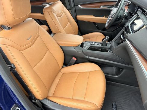 Certified 2023 Cadillac XT5 Premium Luxury w/ Technology Package FWD image 17