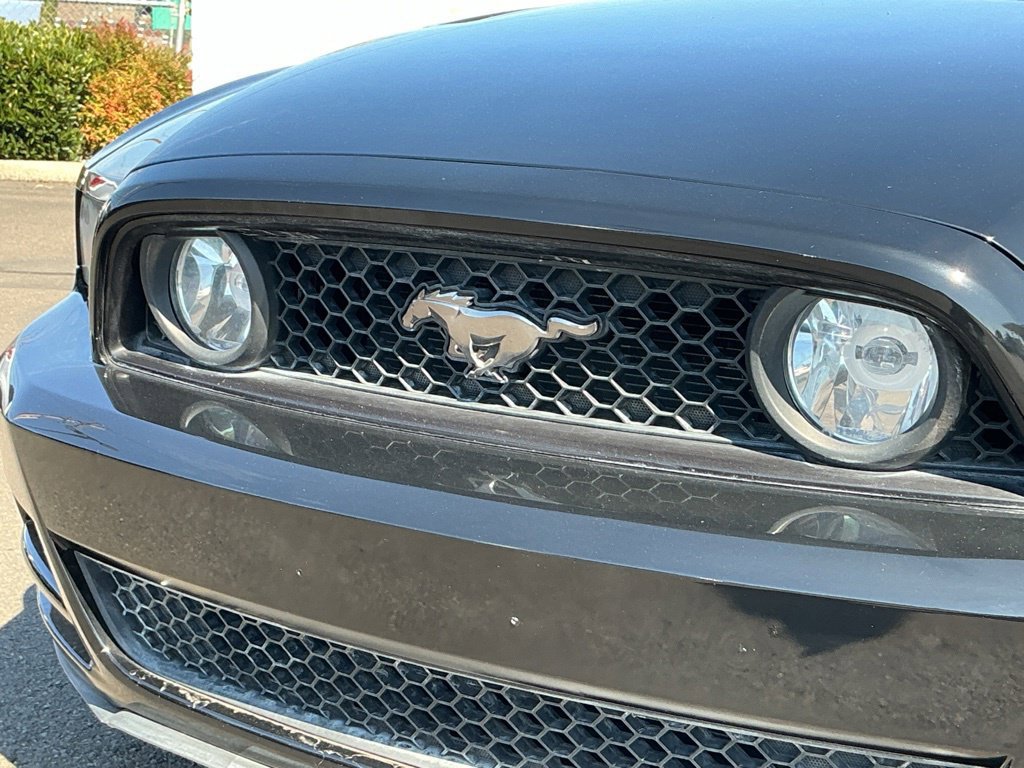 Used 2013 Ford Mustang GT RWD image 4